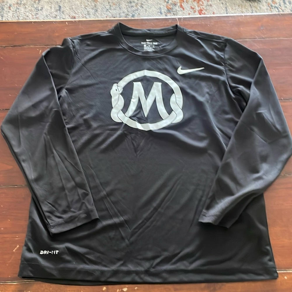 Nike Mamba dri-fit long sleeve - size large